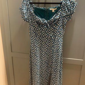 Green Dress Size Small Francescas